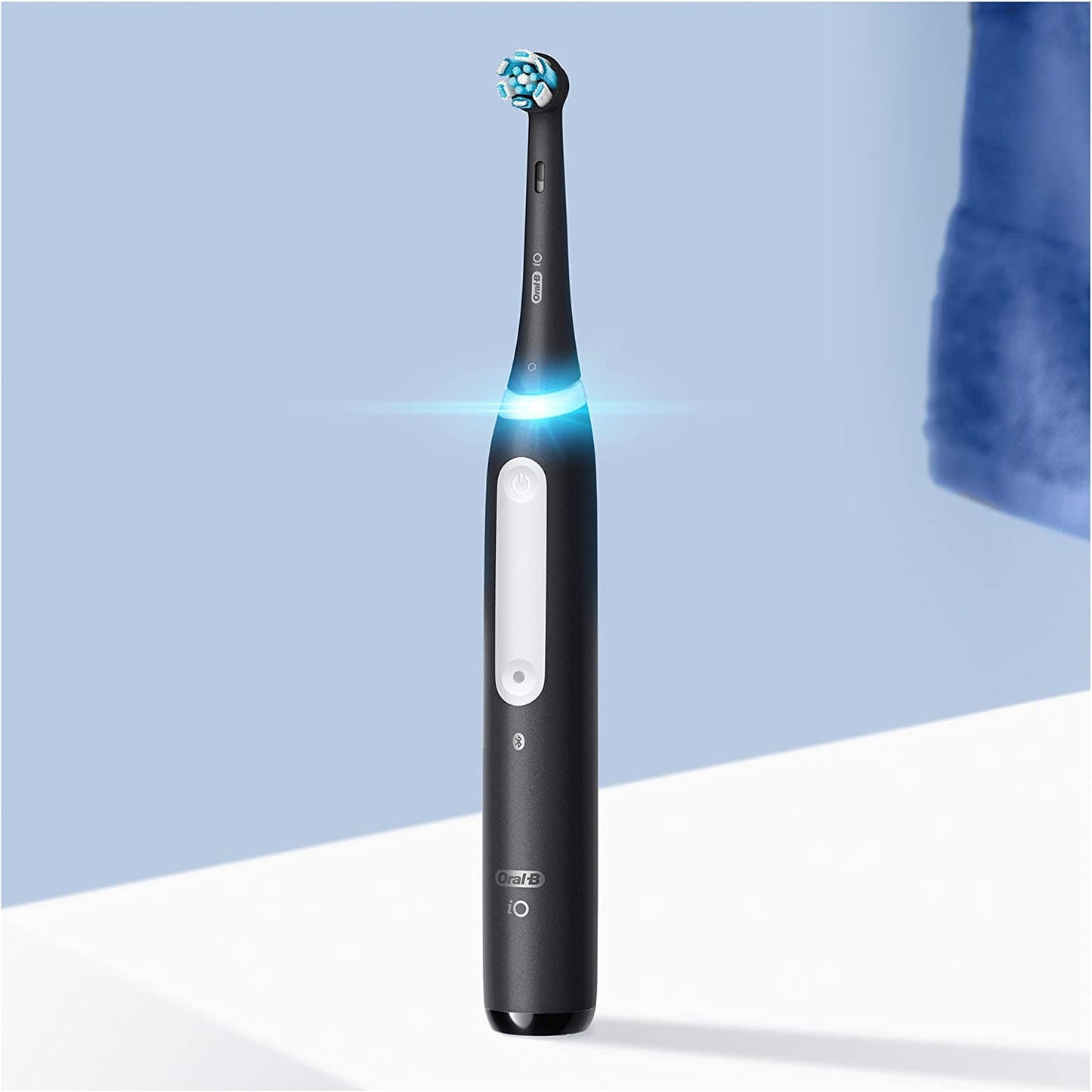 Oral-B iO Series 4 Plus Edition elektrisk tandbørste/elektrisk tandbørste PLUS 3 børstehoveder magnetisk etui, 4 rengøringstilstande, mat sort, designet af brun, TESTØVER Stiftung Warentest (12/2023)